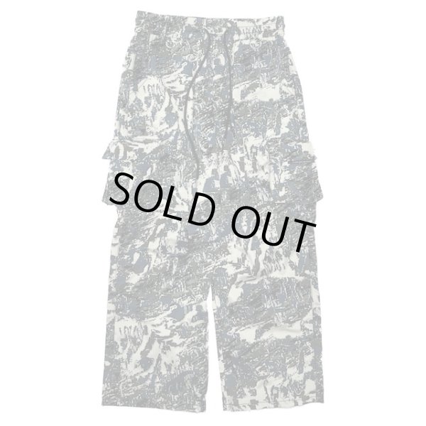 画像1: A GOOD BAD INFLUENCE / digital camo cargo pants (1)