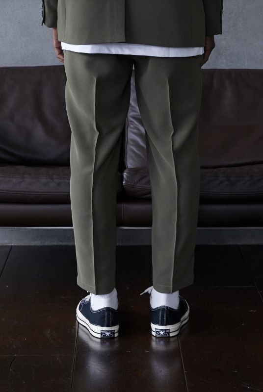 MLVINCE®︎ / two tuck cropped easy pants - OTHELLO KUMAMOTO